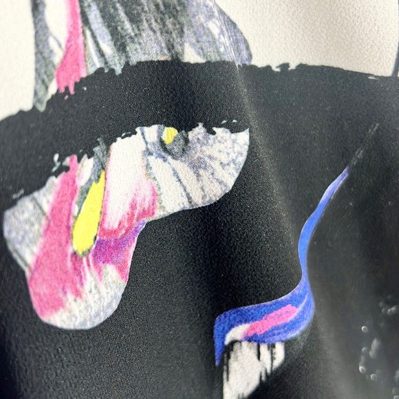 ISLE by MELIS KOGAN | 🌸 Multi-Color Abstract Floral Square Boxy Blouse Top - Picture 6 of 12